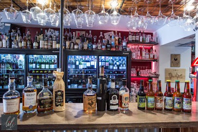 Lili La Rochelle, Bar à La Rochelle