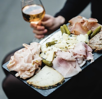 Benélum, Bar à Paris 18