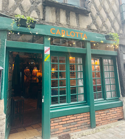 Carlotta, Bar à Blois