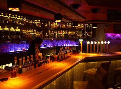 Funky Monkey, Bar à Vannes