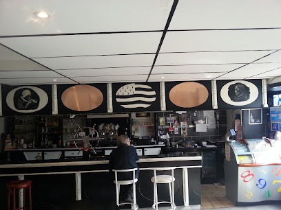 La Fontaine Bar Snack, Bar à Maël-Carhaix