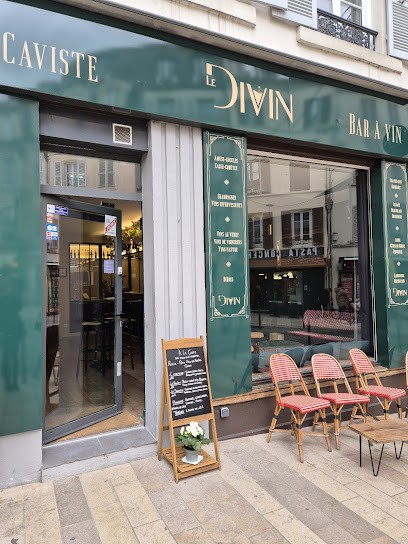 Le Divin, Bar à Meaux