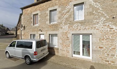 Robert Evelyne, Bar au Mené