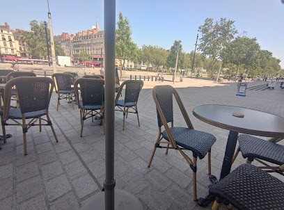 Lili Big Café, Bar à Nantes