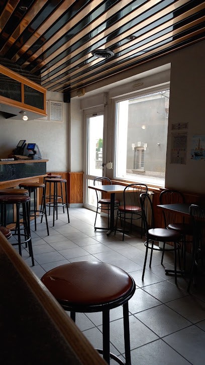 La Boule D'Or, Bar à Lannilis