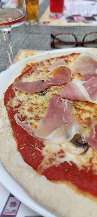 Delpuech Maria, Bar à Mur-de-Barrez