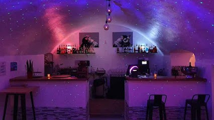 MONKEYS AFTERWORK, Bar à Menton