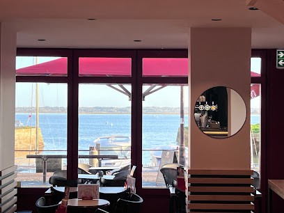 The Five, Bar au Croisic