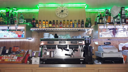 Le Phoenix, Bar à Creil