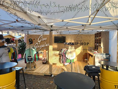 Glos Angeles, Bar à Glos