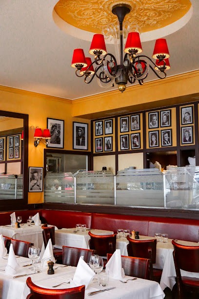 Chez André, Bar à Paris 08