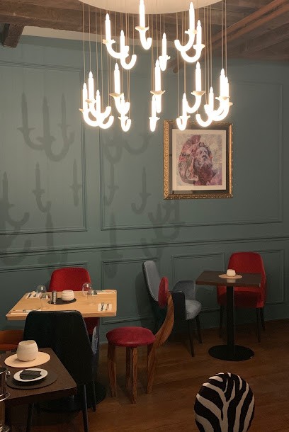 Assemblages, Bar à Paris 04