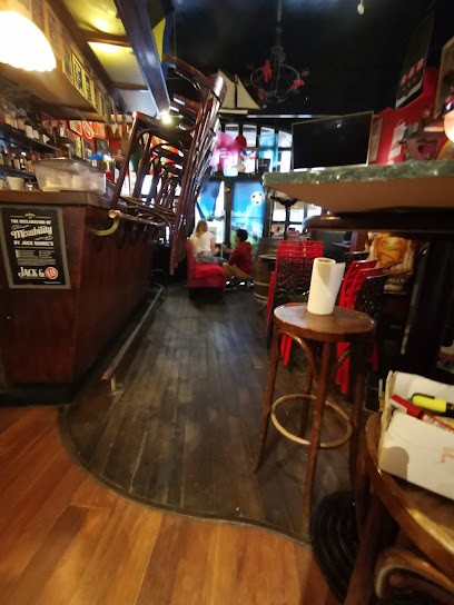 L'Equinoxial, Bar à Saint-Malo