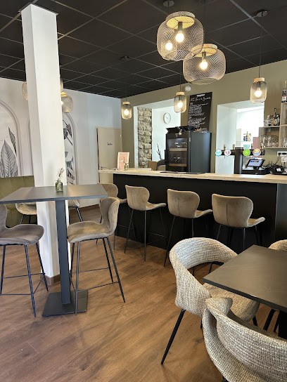 L’inattendu, Bar à Pélussin