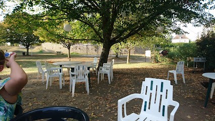 Le Bistrot du Lac, Bar à Tauriac