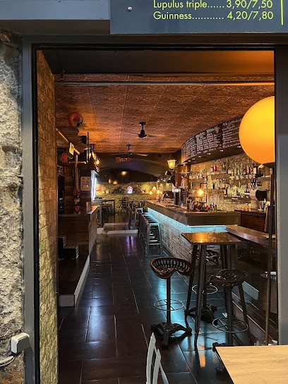 Keep It Weird, Bar à Grenoble