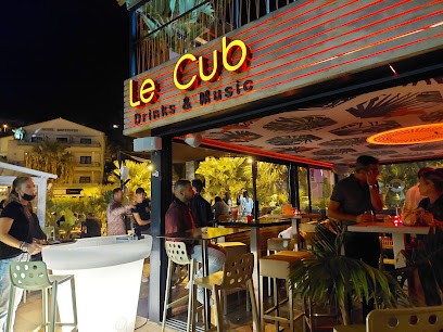 Le Cub, Bar au Lavandou