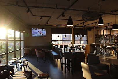 L’Angle Des Bières, Bar aux Angles