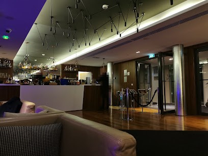 Skyline Bar, Bar à Courbevoie