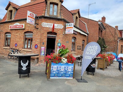 Debert Claudie, Bar à Vieux-Berquin