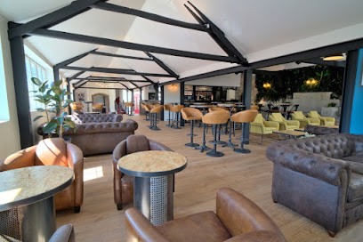 Les17, Bar à Dampierre-en-Yvelines