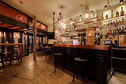 Le Bistrot à Deux Têtes, Bar à Paris 09