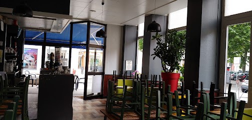 Manzoni Eric, Bar à Vienne