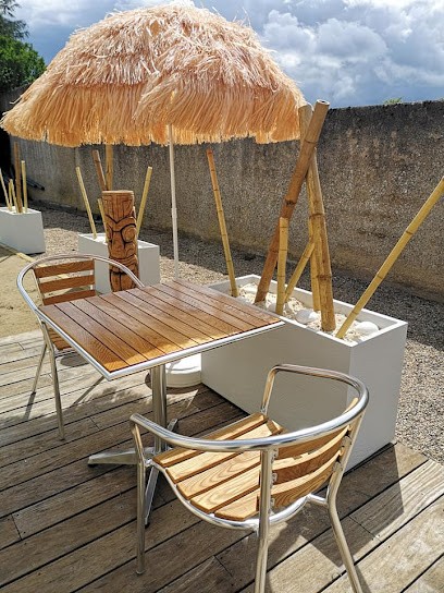 TIKI HONU, Bar à Trieux