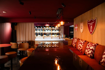 Le Banc Rouge, Bar à Megève
