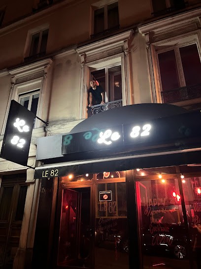 Le 82, Bar à Paris 18