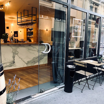 Le Mal Est Fait, Bar à Paris 11