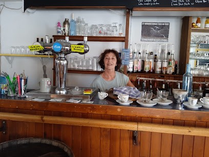 Le café du coin, Bar à Engomer