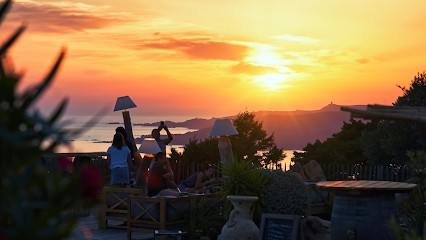 L'Olympe Tizzano, Bar à Bilia