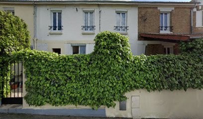 Hassani Kamel, Bar à Sucy-en-Brie