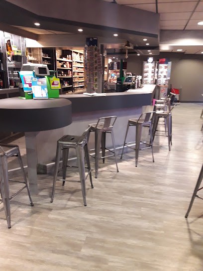 Le Kool, Bar à Plouvorn