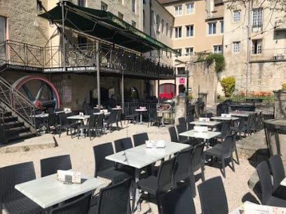 Café Charles, Bar à Dole