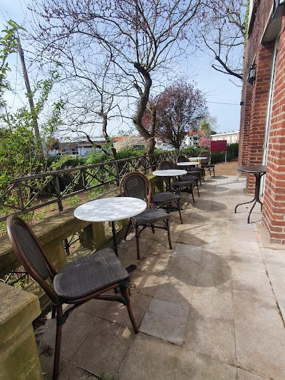 Maison N-VI Fermé. Est Maintenant Le Restaurant Maison, Bar à Pont-à-Marcq