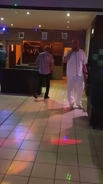 Amnezia, Bar à Hayange