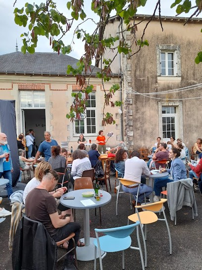 LA LOUPIOTE, Bar à Houssay