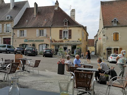 L'instant Bar, Bar à Pesmes