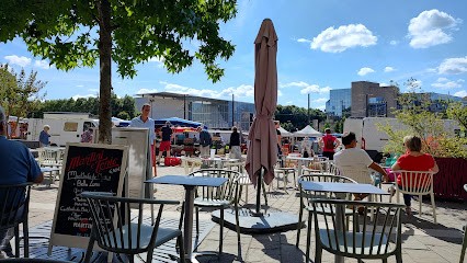 Café Du Jet D'eau, Bar au Mans