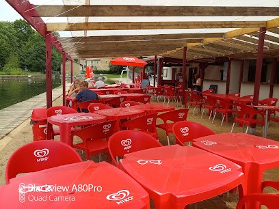 Fermer, Bar à Lusignan