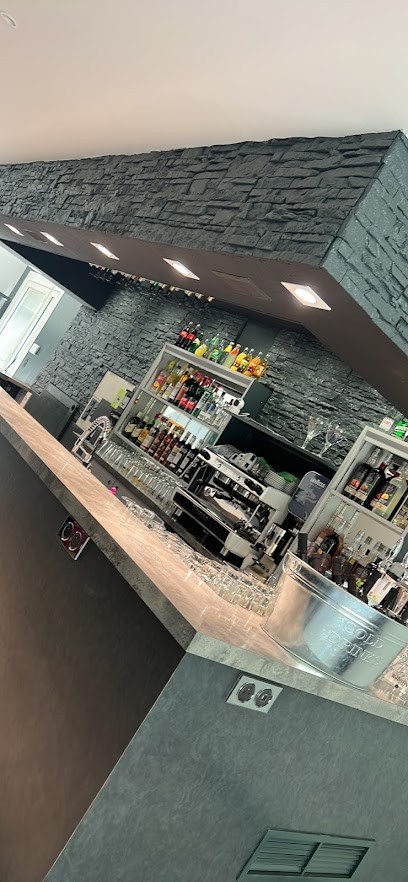 Bc Bar, Bar à Sainte-Anastasie