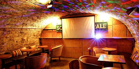 Le Dirty Queen, Bar à Paris 10