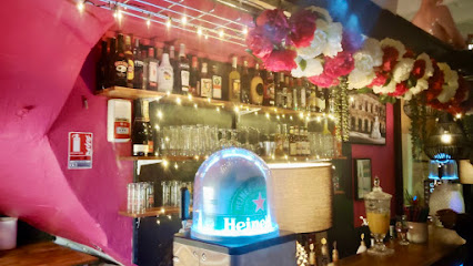 Arena Bar, Bar à Nîmes