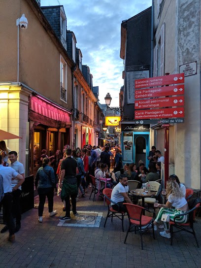 White Bar, Bar au Mans