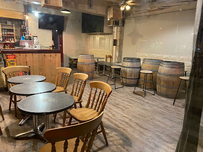 L'embuscade, Bar à Angers