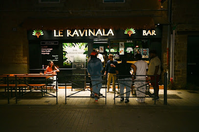 Le Ravinala, Bar À Ambiance Tropicale Bar à Fougères