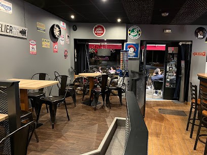 BAR LE 74 (seventy four café), Bar à Vittel