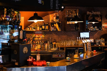 Les Trois Fontaines, Bar à Paris 09